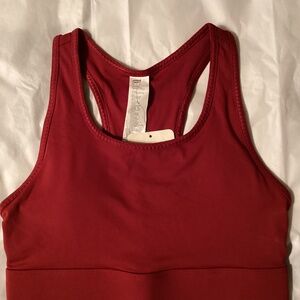 NWT Fabletics Mila medium impact sports bra